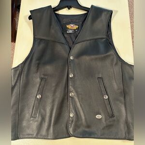 MENS XL CHEST 48" HARLEY DAVIDSON BLACK LEATHER SNAP FRONT 2 POCKET VEST